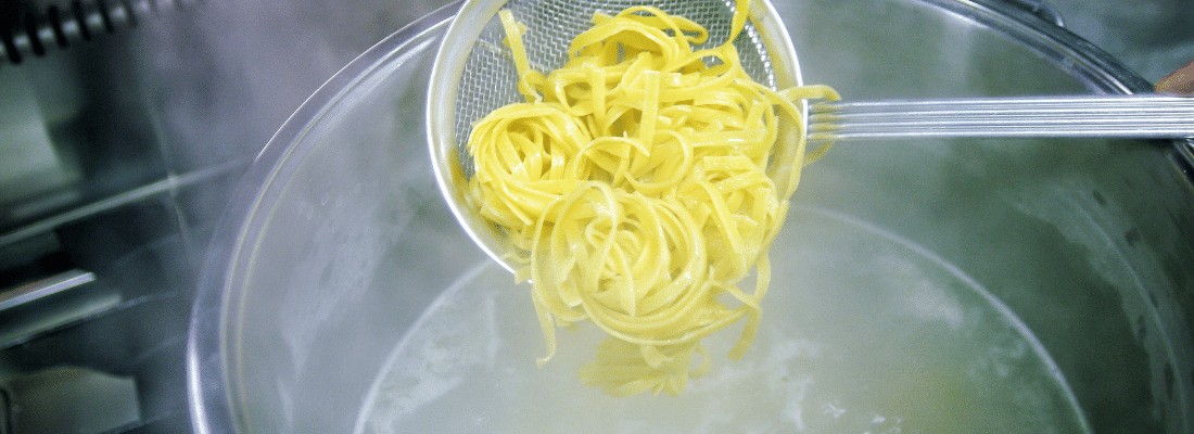 Come cucinare la pasta: i trucchi per la giusta cottura